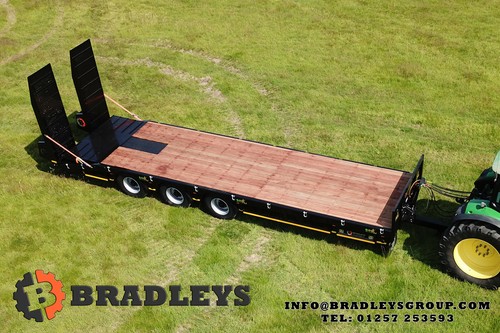 Bradleys tri axle low loader - bradleys,